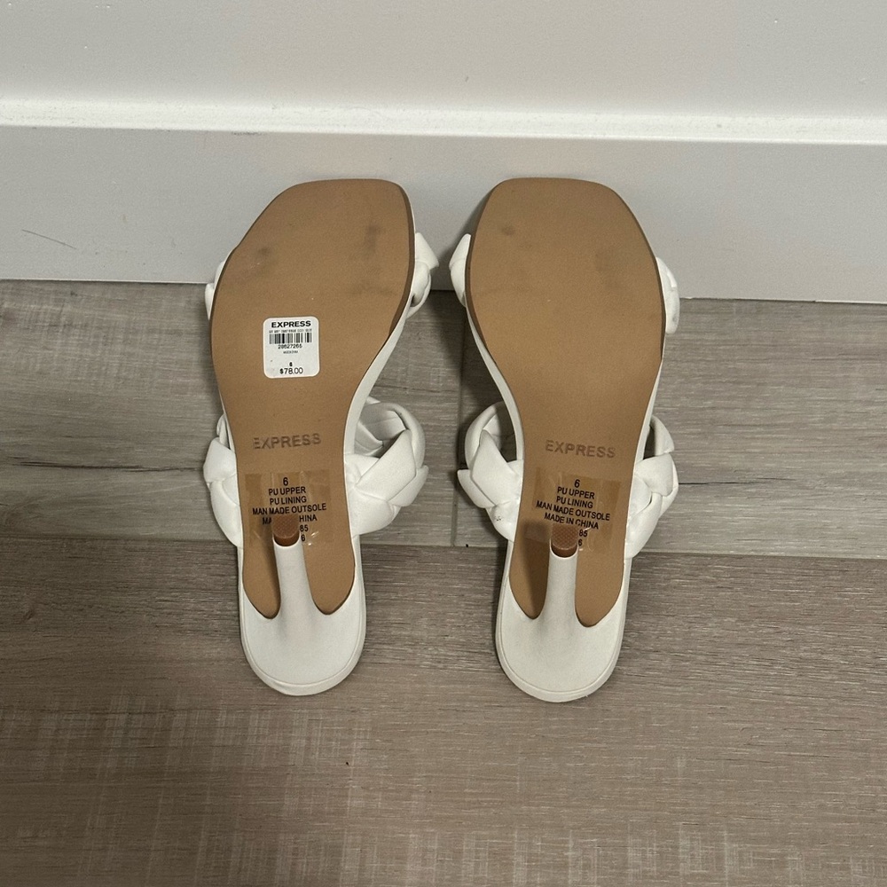 Heels - Picture 4 of 5